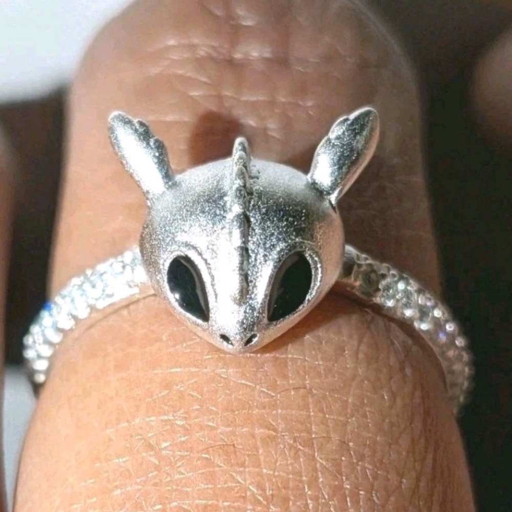 Dainty High Quality 925 Sterling Silver Light Fury Dragon Sparkly CZ Ring Size 7